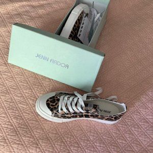 Jenn Ardor - Sneakers